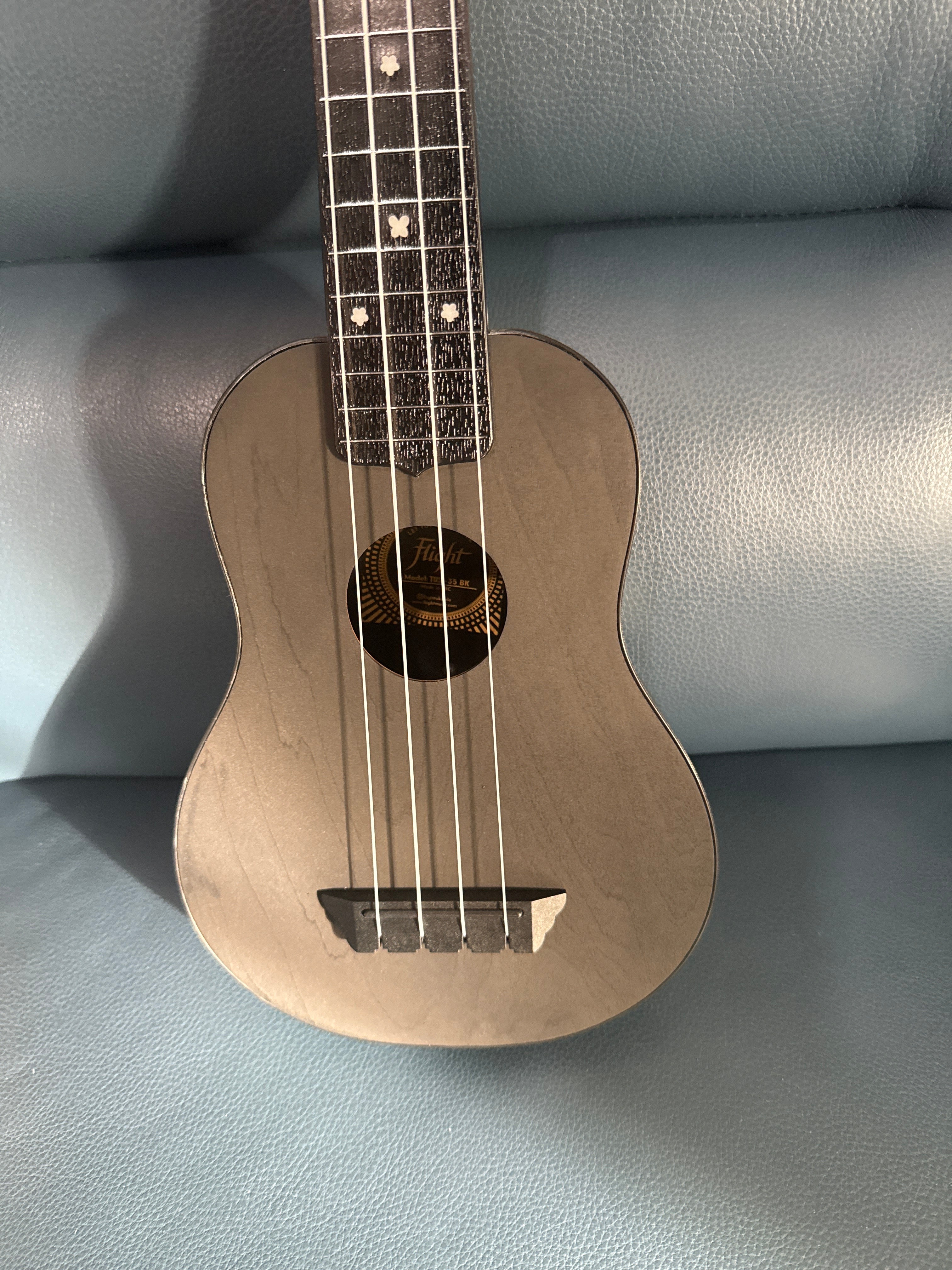 Flight TUS35 Black Travel Soprano Ukulele