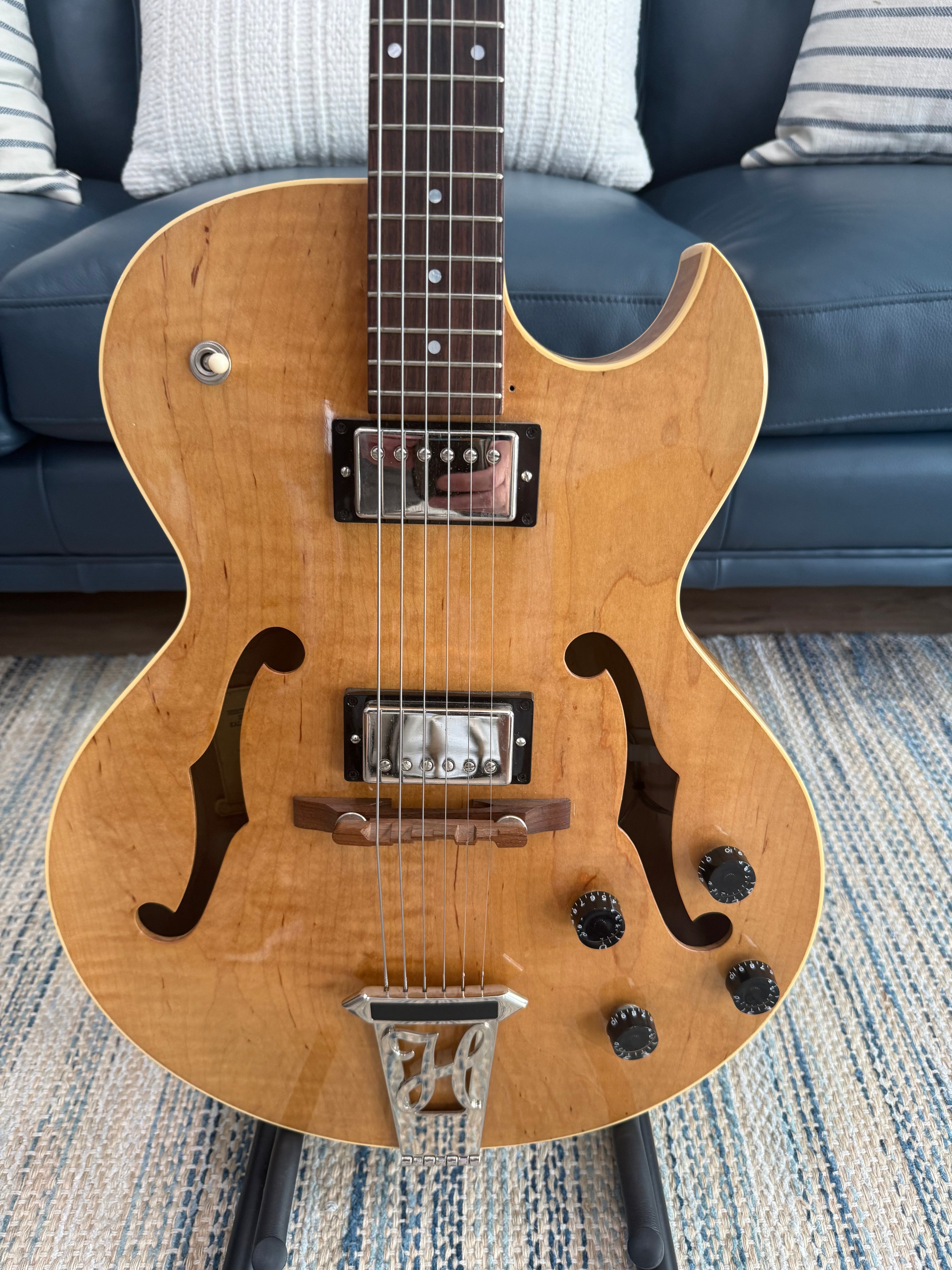 Heritage H-575 Carved Solid Top Used