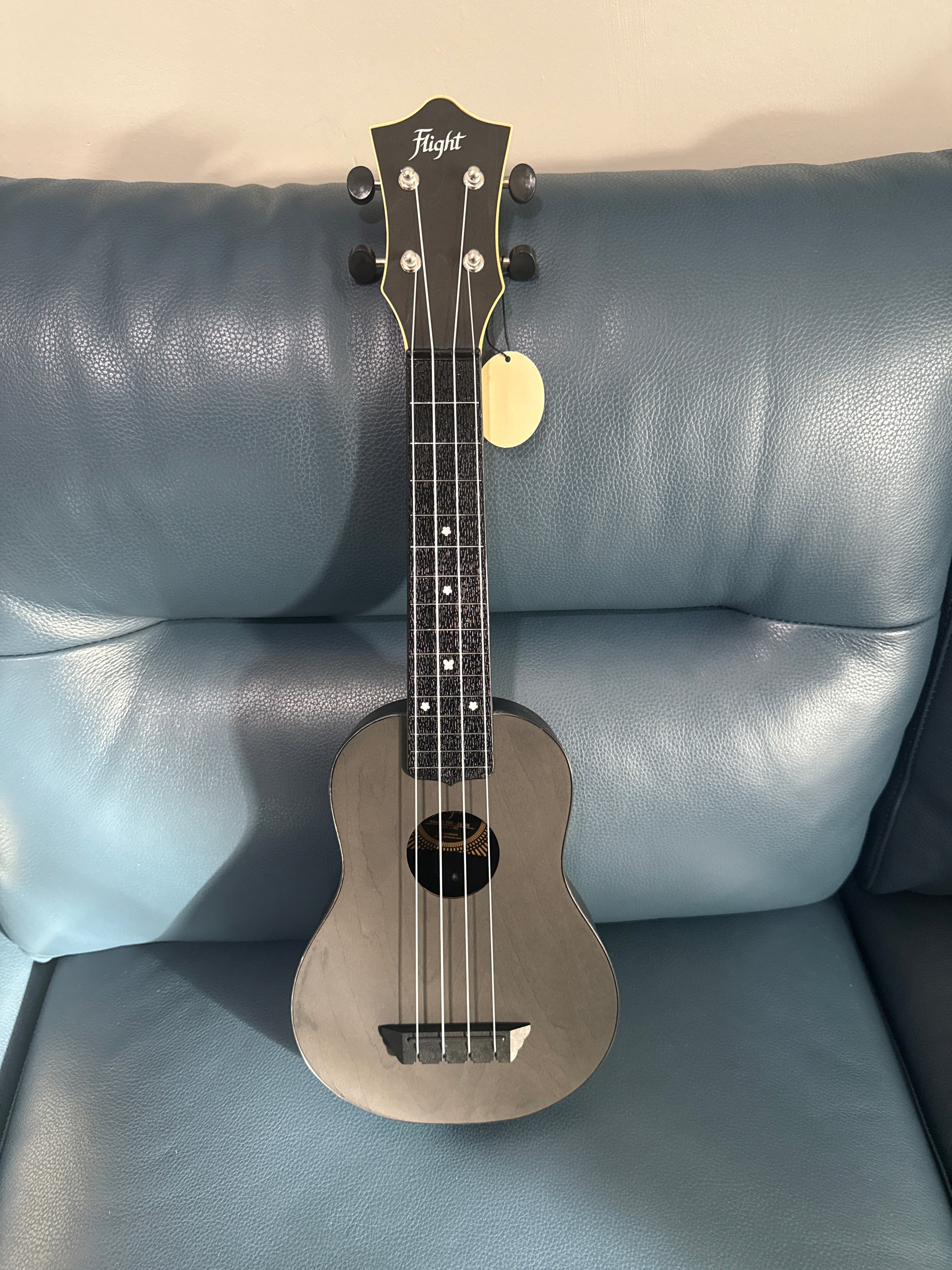 Flight TUS35 Black Travel Soprano Ukulele