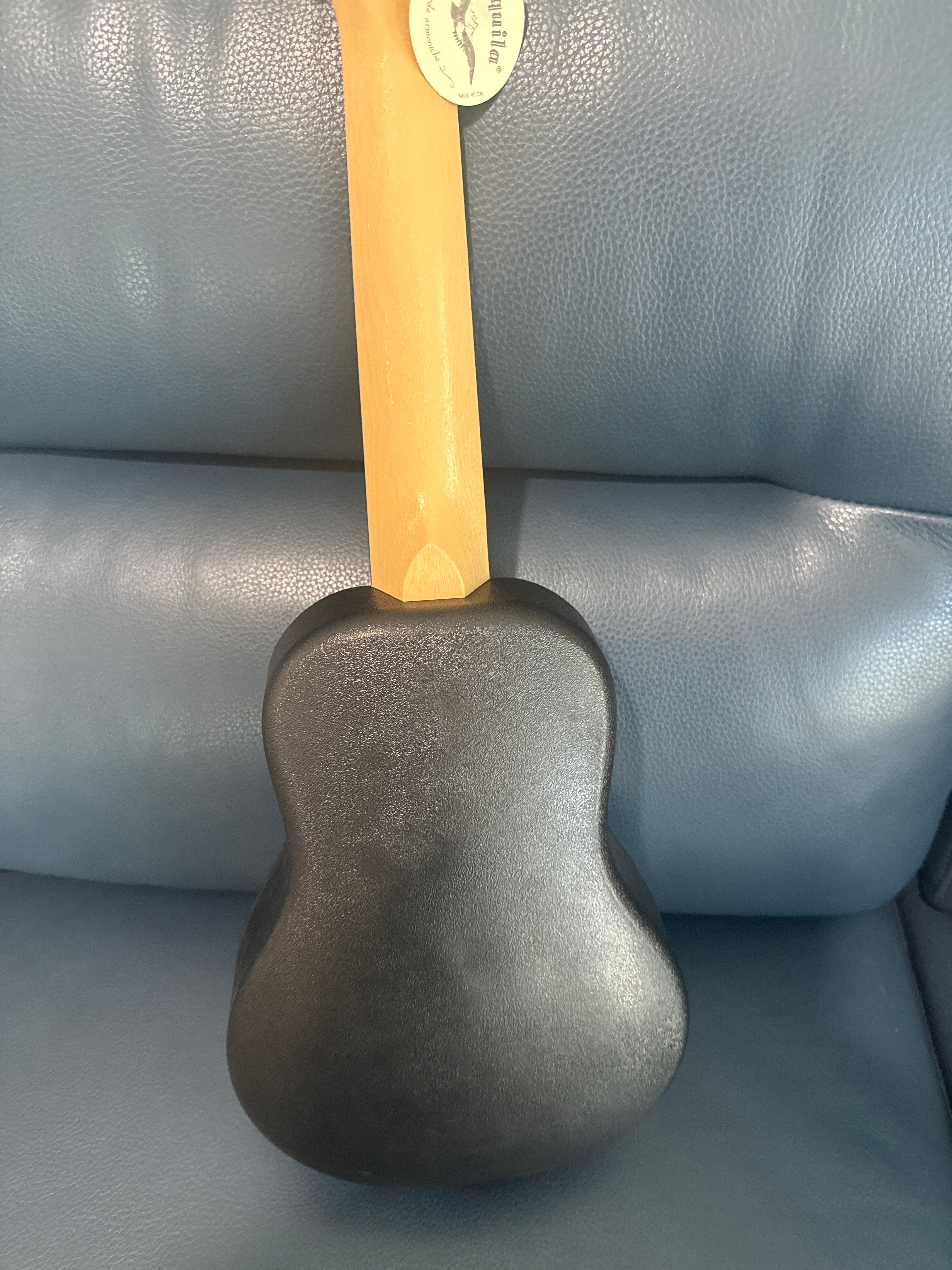 Flight TUS65 Silver Soprano Travel Ukulele