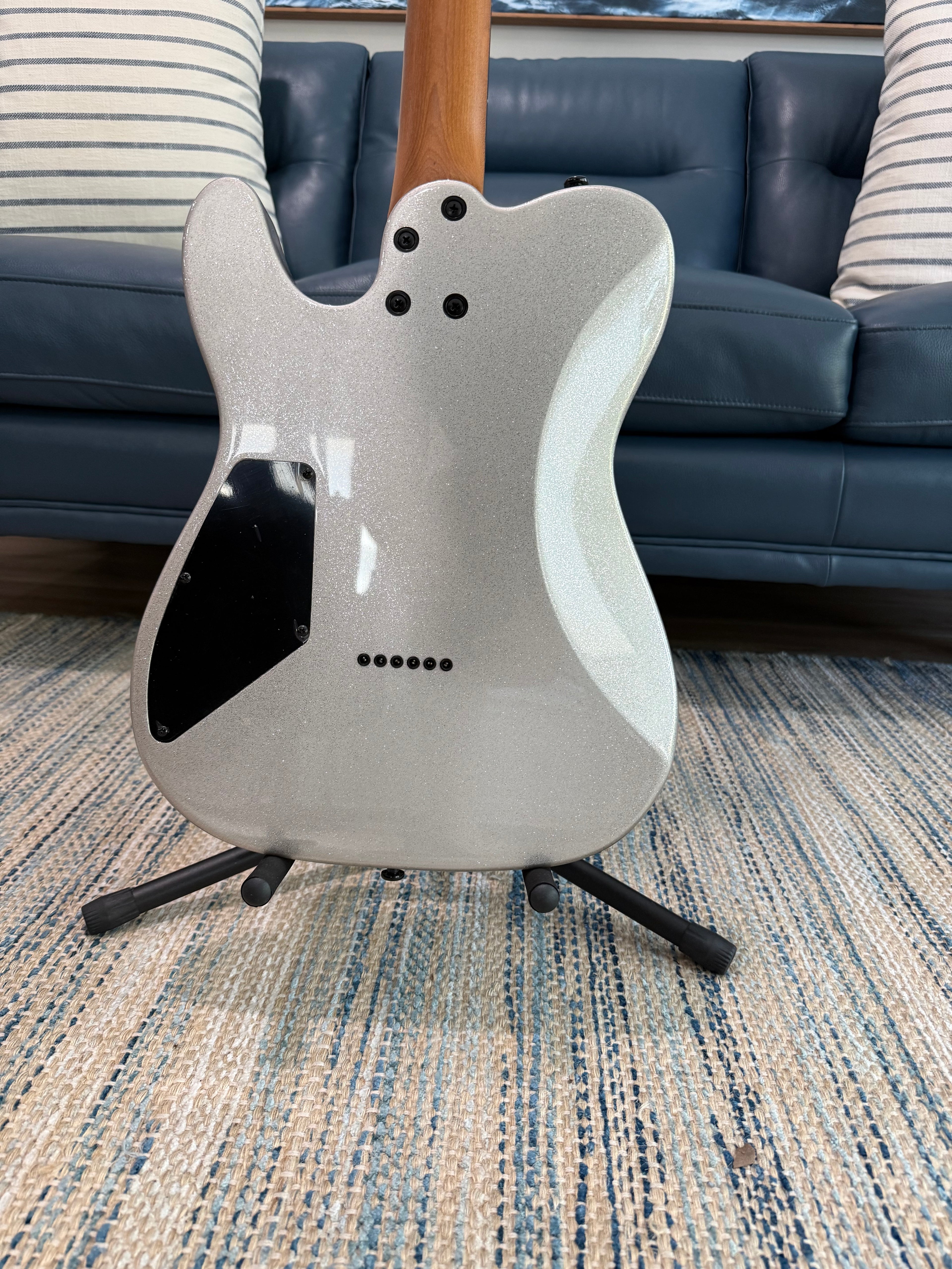 Cerberus Hermes 6HT Baritone Granite Sparkle new musical instrument with a sleek baritone design and sparkling granite finish
