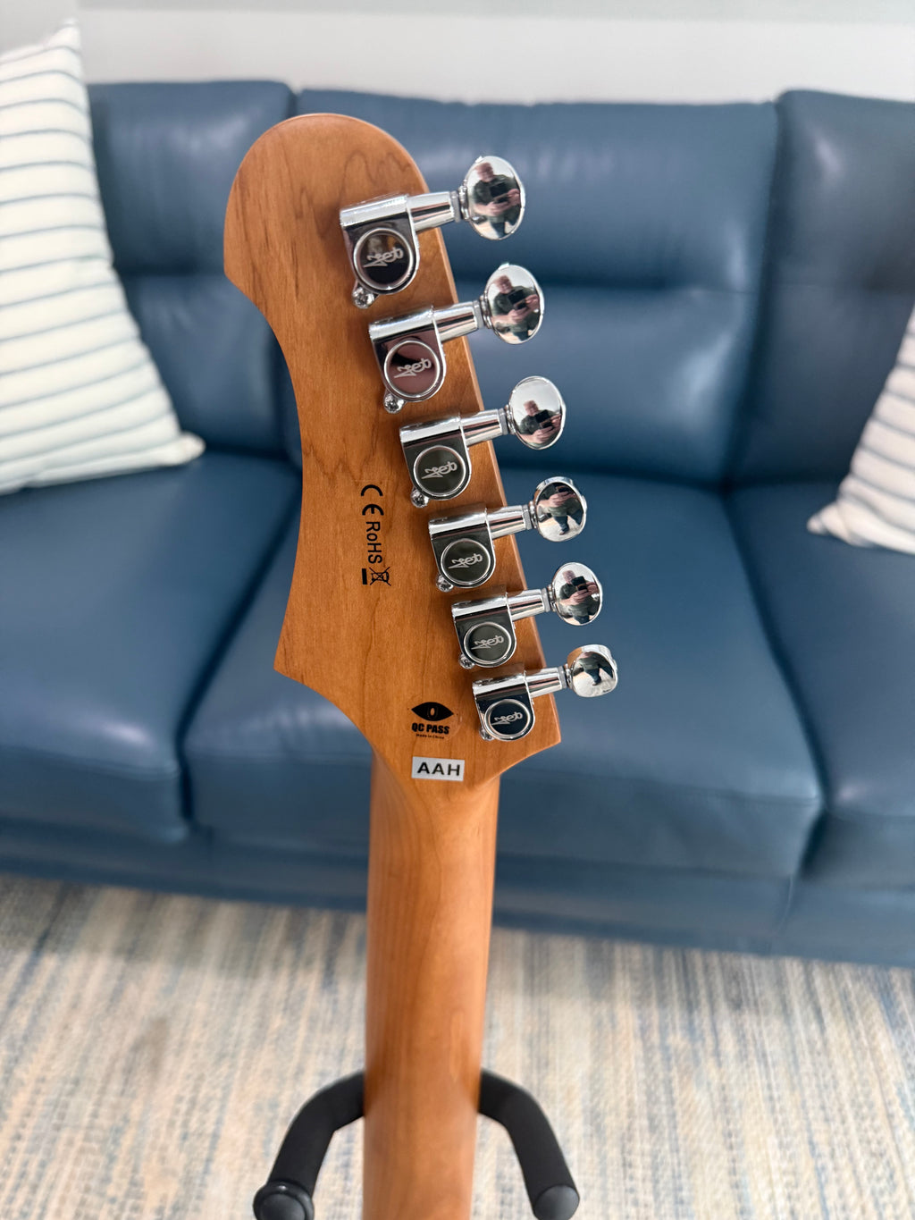 Palm Harbor Music JET JS-300 SB electric guitar with sunburst finish, showcasing its sleek body and six-string design.