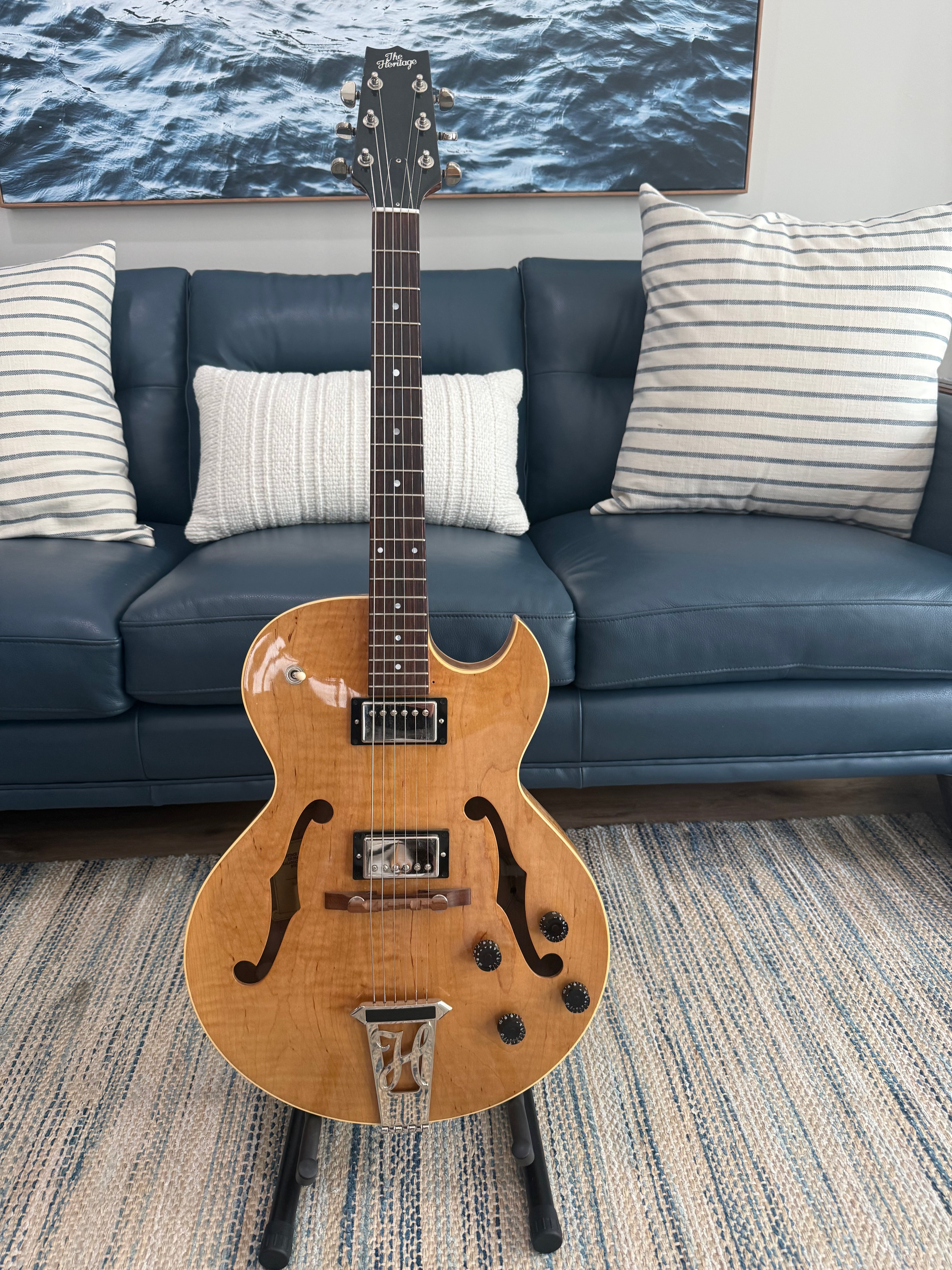 Heritage H-575 Carved Solid Top Used