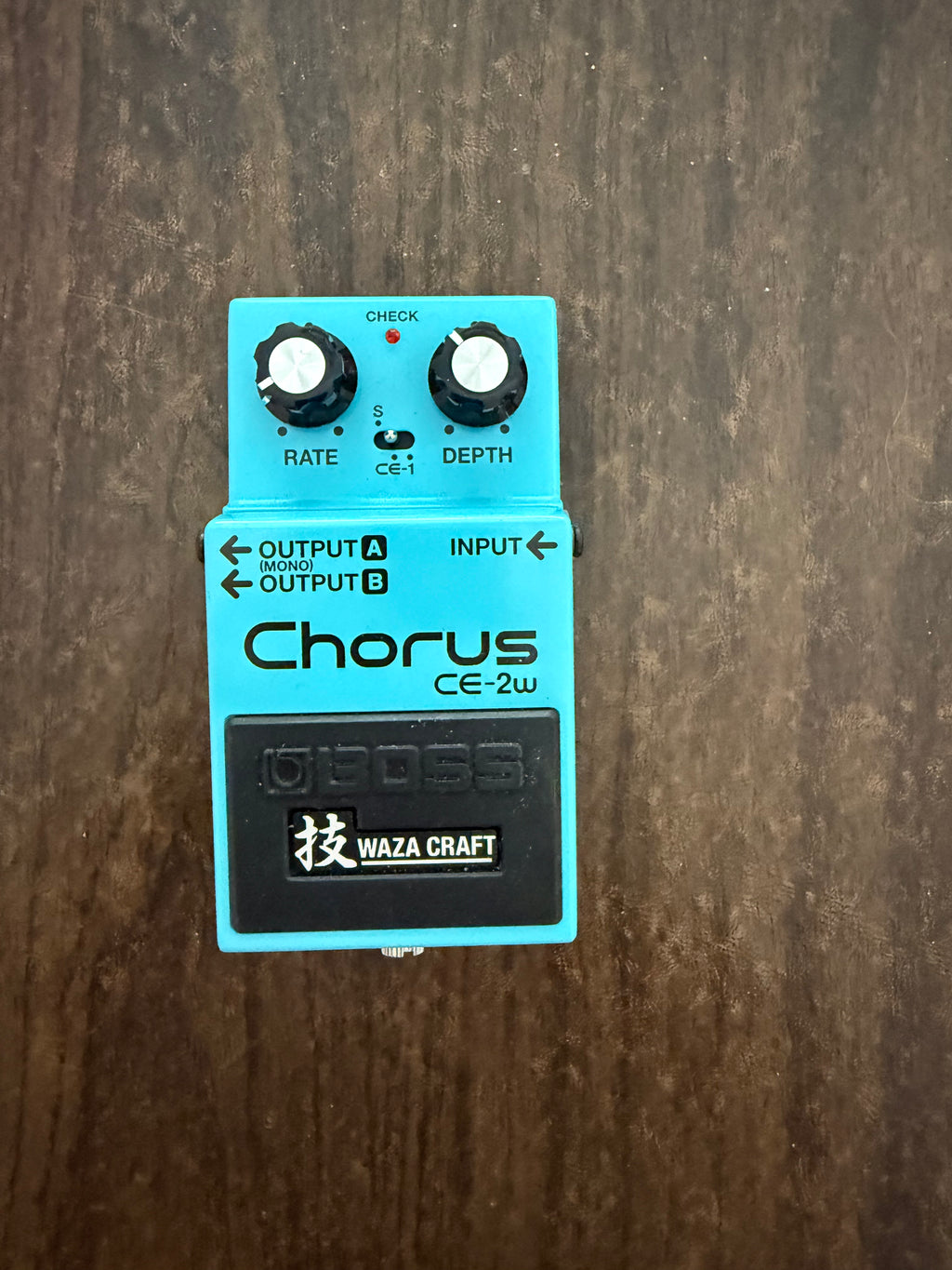 BOSS CE-2W Analog Sounds Made in Japan Analog Circuitry Waza Craft Chorus Pedal Used