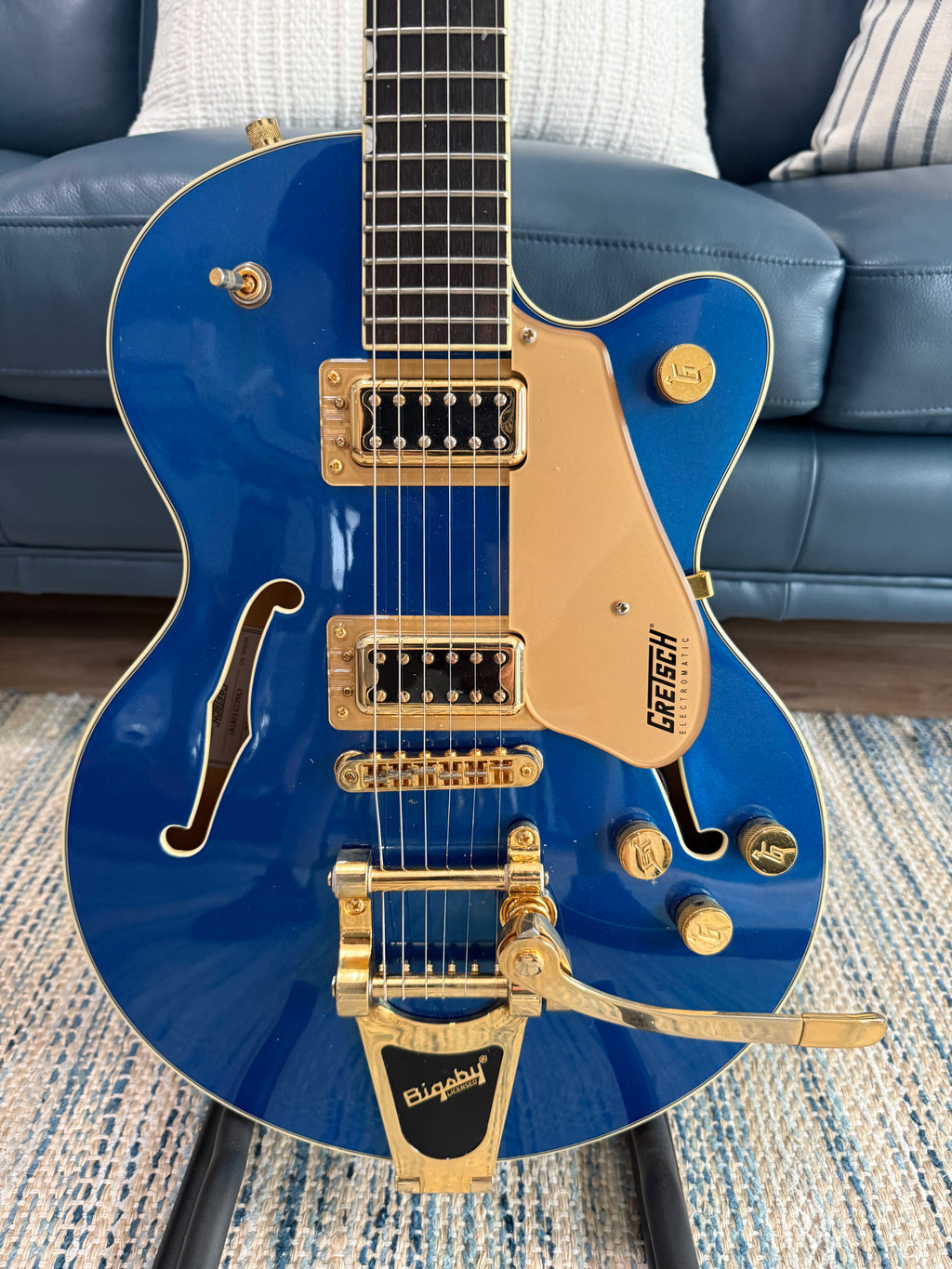 Gretsch G5655TG Electromatic® Center Block Jr. Single-Cut with Bigsby® and Gold Hardware Azure Metallic Like New