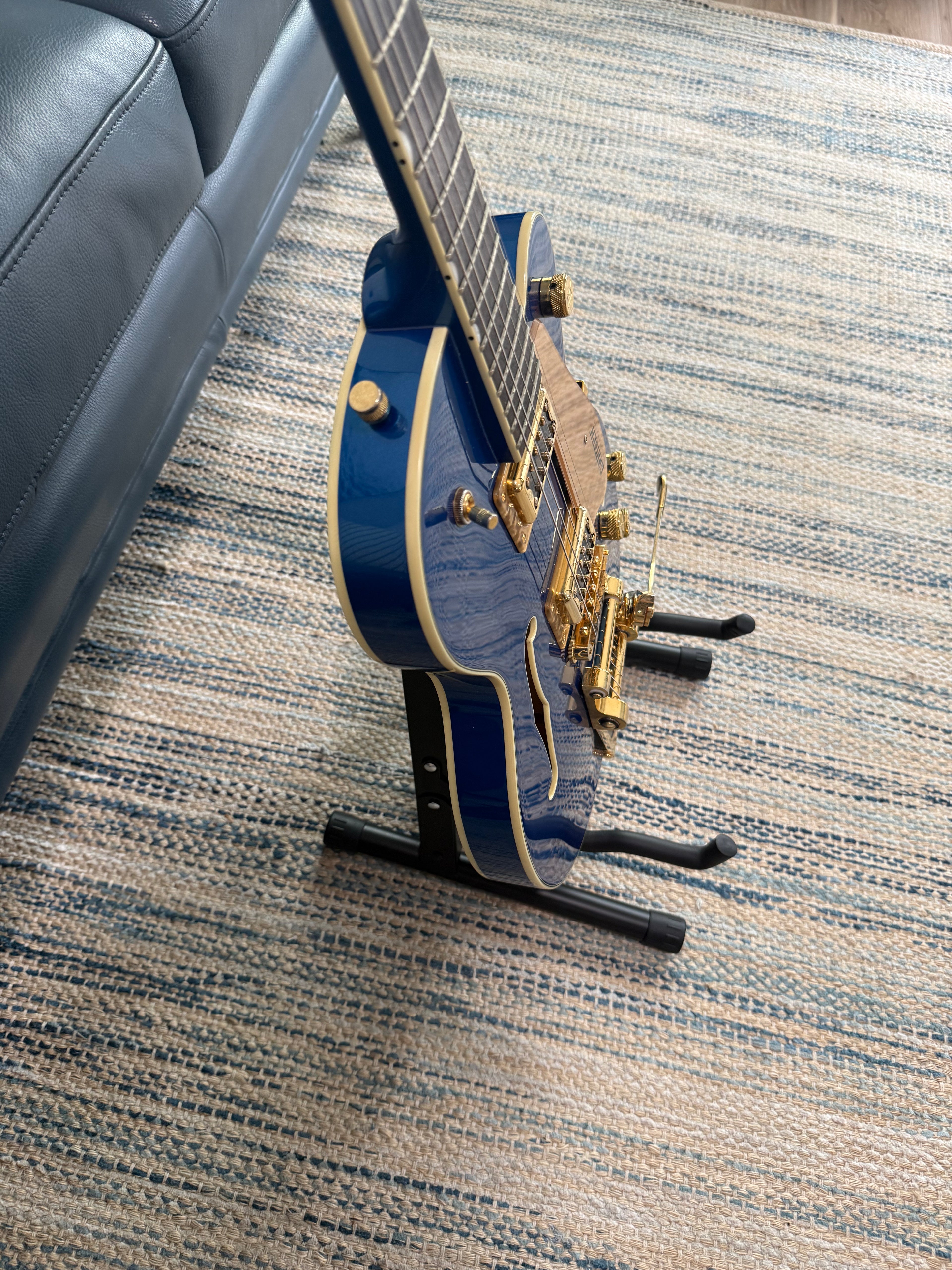 Gretsch G5655TG Electromatic® Center Block Jr. Single-Cut with Bigsby® and Gold Hardware Azure Metallic Like New