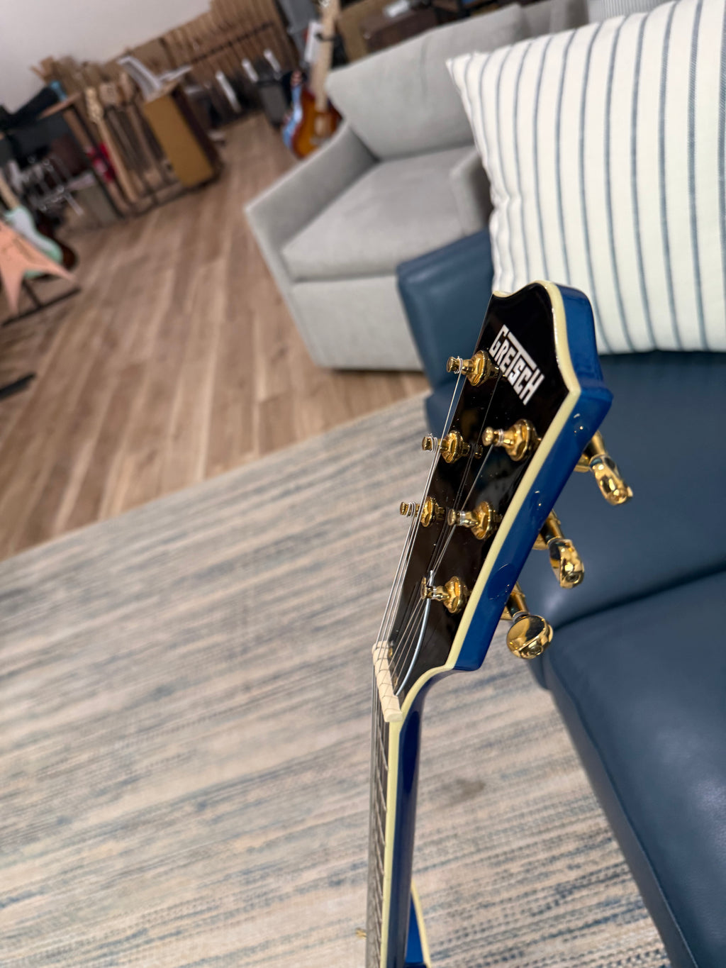 Gretsch G5655TG Electromatic® Center Block Jr. Single-Cut with Bigsby® and Gold Hardware Azure Metallic Like New