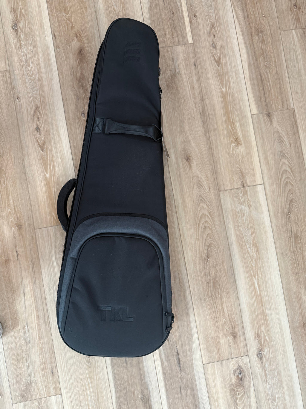 Cerberus Hermes Hodern 2025 in Black Burst featuring a sleek design and vibrant colors.