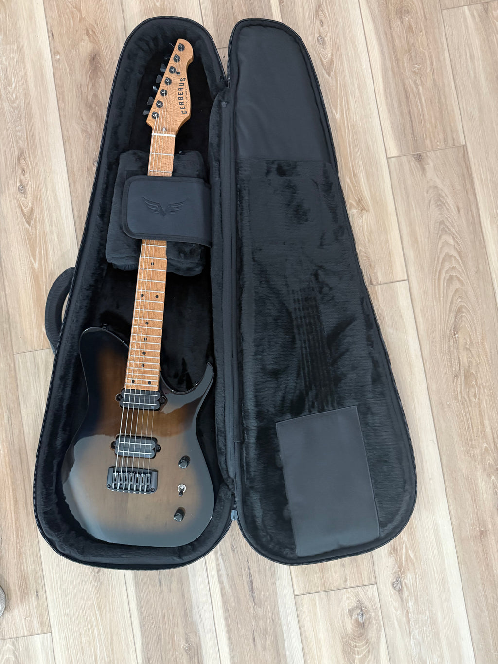 Cerberus Hermes Hodern 2025 in Black Burst showcasing sleek design and bold color contrast.