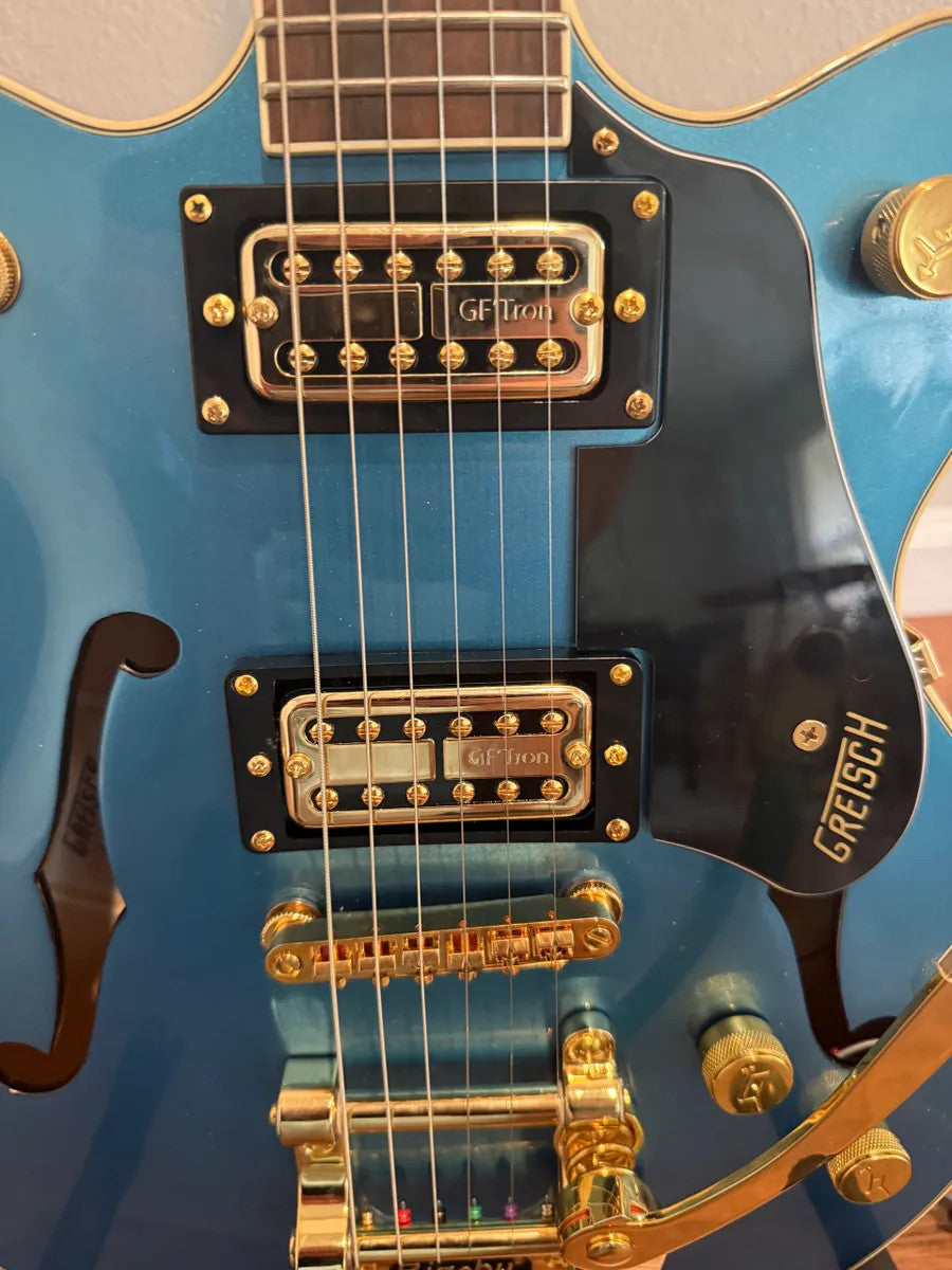 Used Gretsch G2655TG Streamliner CB JR DC Electric Guitar in cherry red with double-cutaway body and chrome hardware.