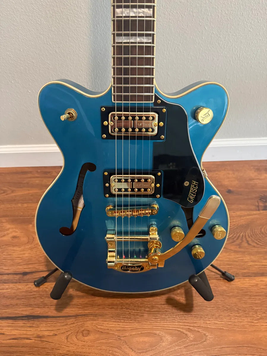 Used Gretsch G2655TG Streamliner CB JR DC Electric Guitar in cherry red with double-cutaway body and sleek design.